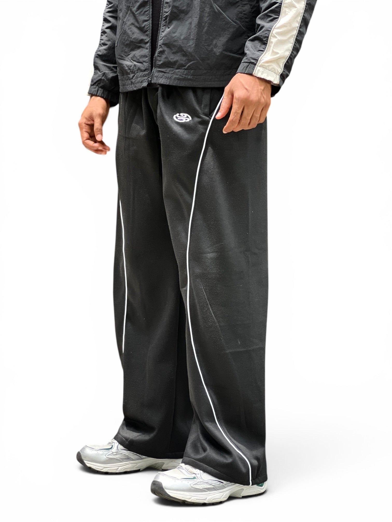 LOOSE FIT TRACK PANT-BLACK (LYCRA LOOPKNIT WITH FLEECE)